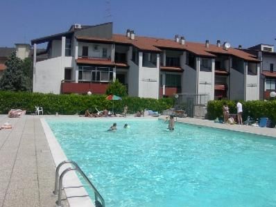 Lido di Spina residence con piscina